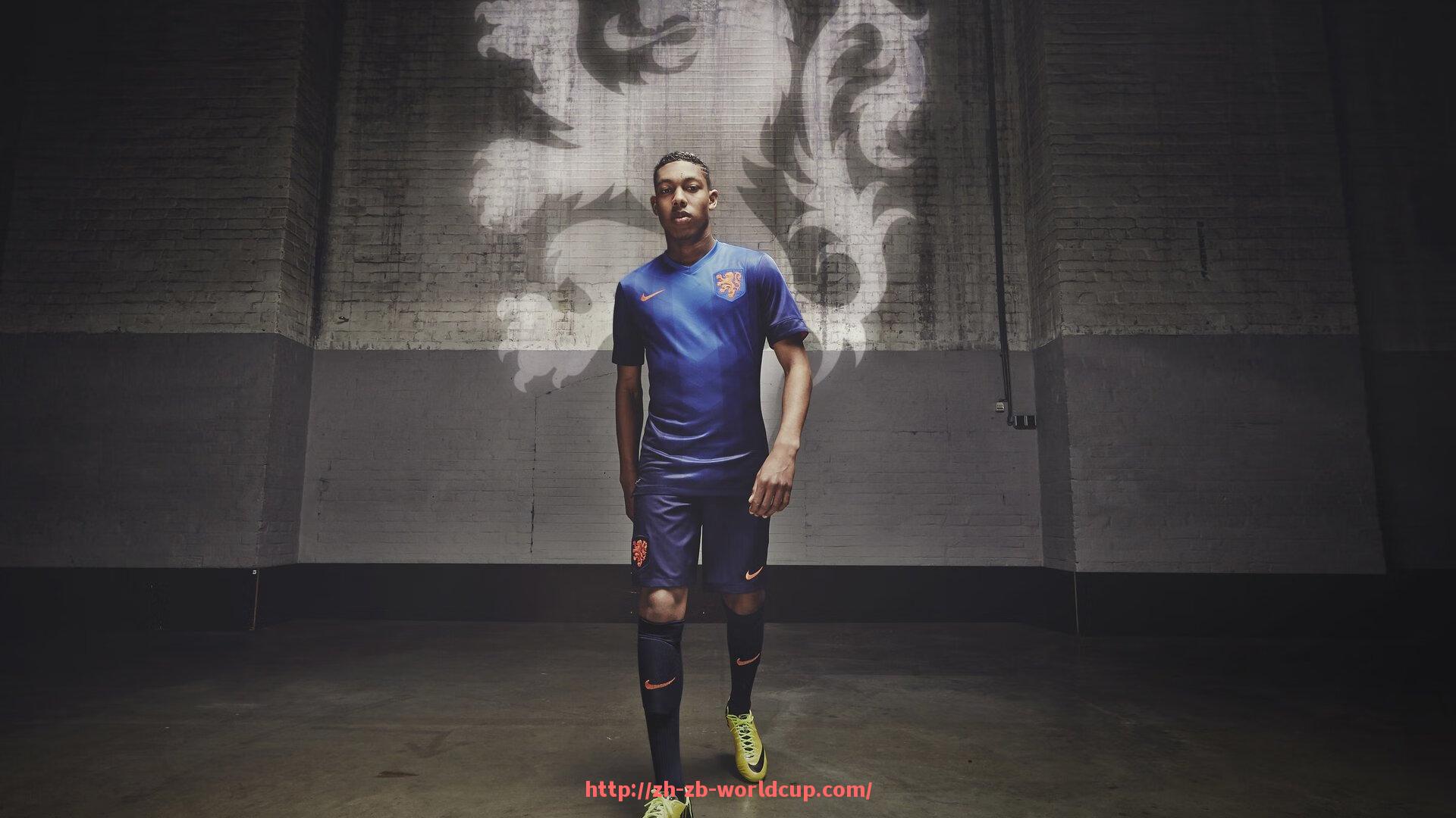 世俱杯直播-世俱杯今晚比赛阵容公布，最新出场名单解析